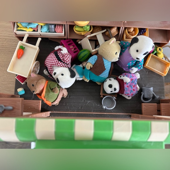 Lil Woodzeez Farmers Market - Picture 2 of 3